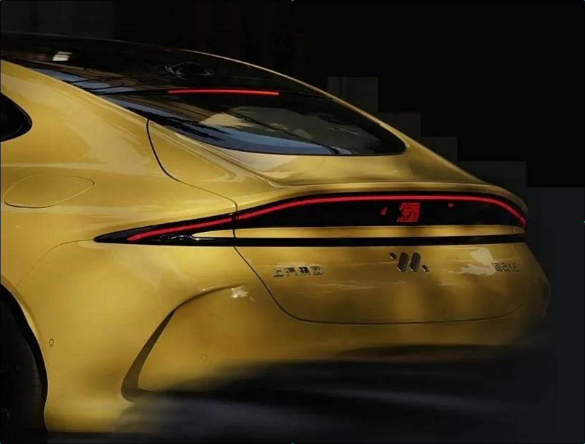 k8.com光电直显ISD屏助力智己LS6共创交互智慧灯语